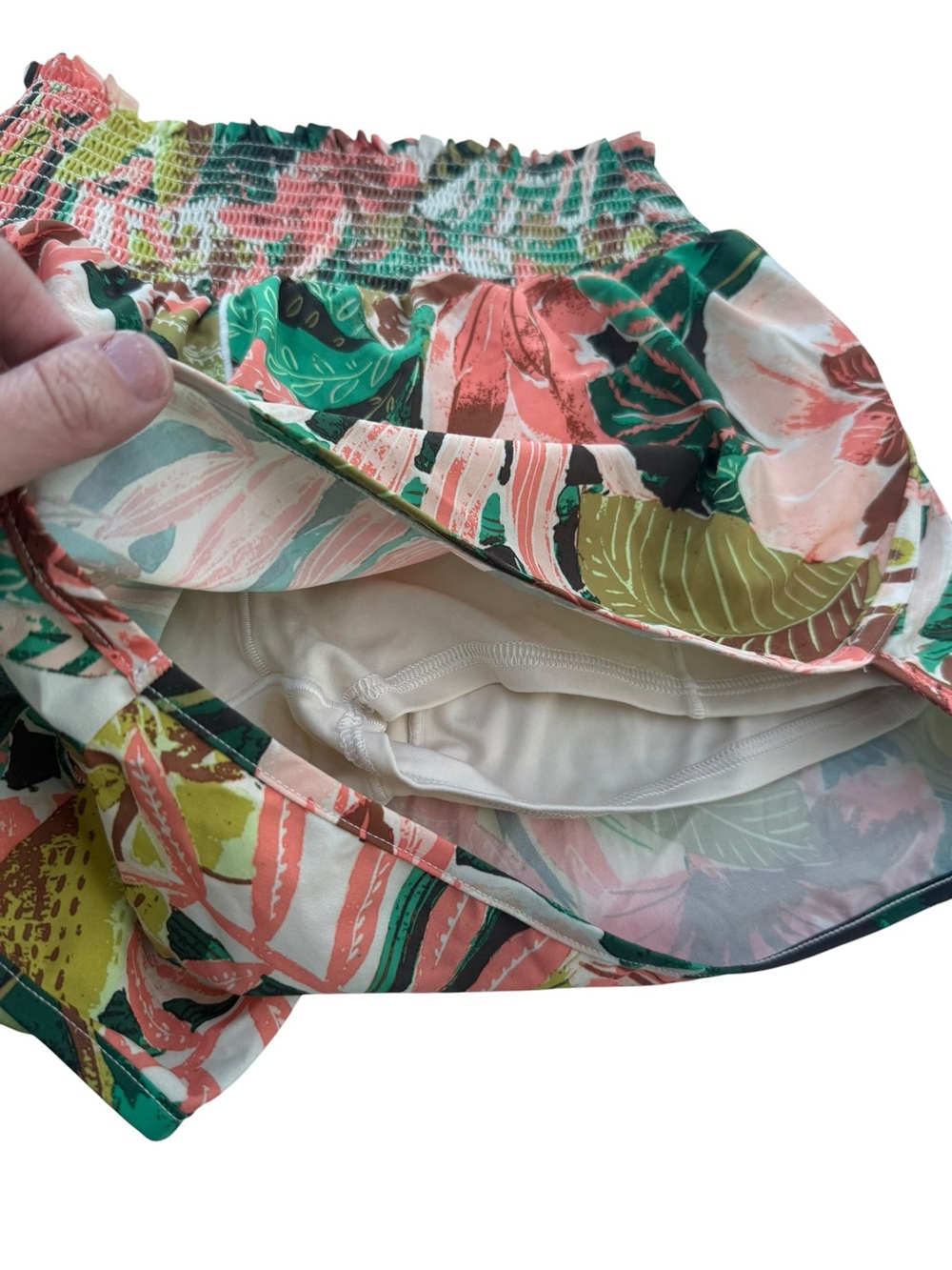 Offline By Aerie. Tropical Print High-Waist Women’s Shorts - Coral & Green - Picture 2 of 5